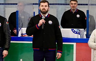 Директор СДЮШОР «Юность-Минск» Павел Волчек поздравляет школу с юбилеем 