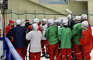 Тренерский штаб Евгения Есаулова провел открытую тренировку для воспитанников СДЮШОР «Юность»