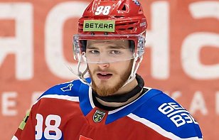 Арсений Ковгореня: у нас много хоккеистов с большим опытом. Эти ребята помогают как на льду, так и в раздевалке